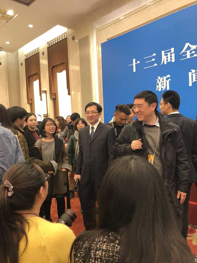 四个关键字,勾勒"喜感哥"——"部长通道"主持人朱恒顺