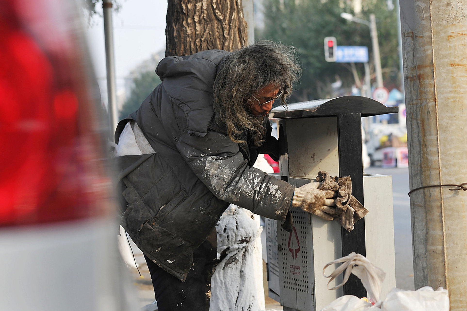 女友得白血病,男友砸锅卖铁凑40万给她看病,康复后女友转身嫁他人