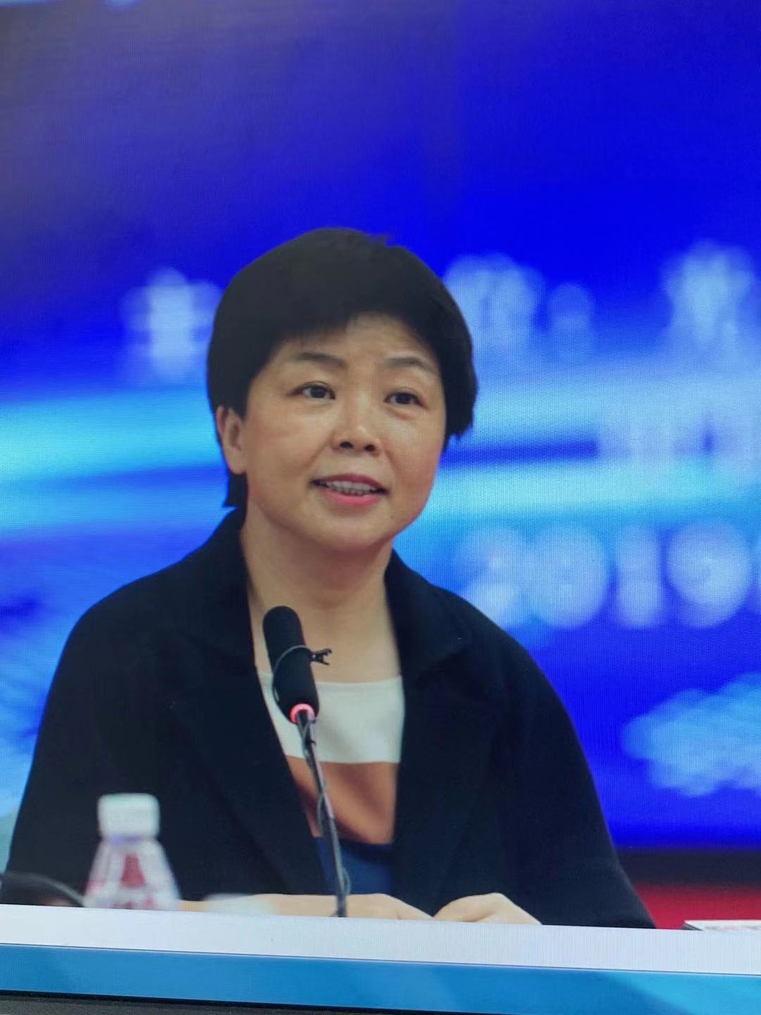 中国人民银行研究局副局长张雪春:美方给中国贴上"汇率操纵国"标签无