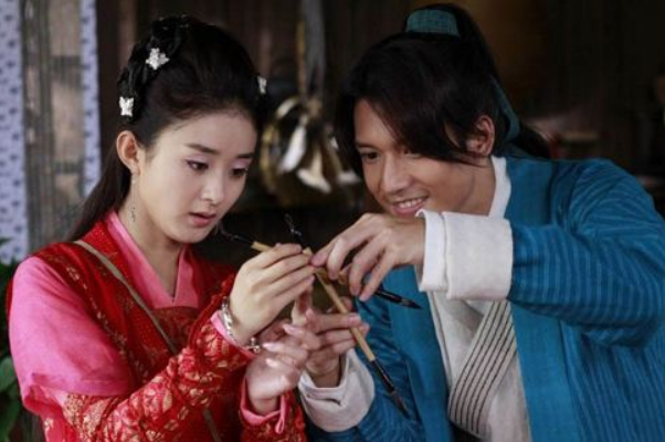 电视剧《追鱼传奇》,赵丽颖所饰演的鲤鱼跃龙门,必经历重重磨难