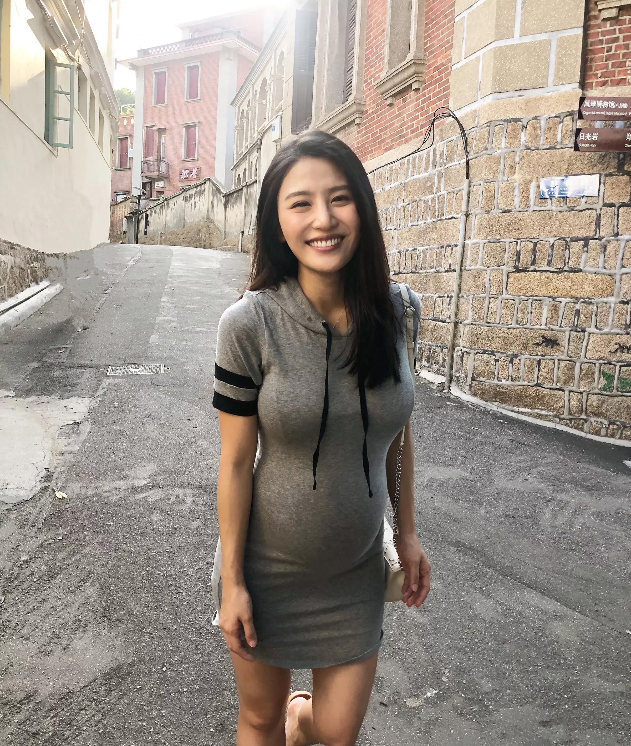 曾遭tvb封杀,这位辣妈 最近大晒身材及产后心得