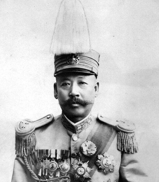 孚威上将军-吴佩孚 吴佩孚,字子玉,山东蓬莱人,民国时期著名的军事家