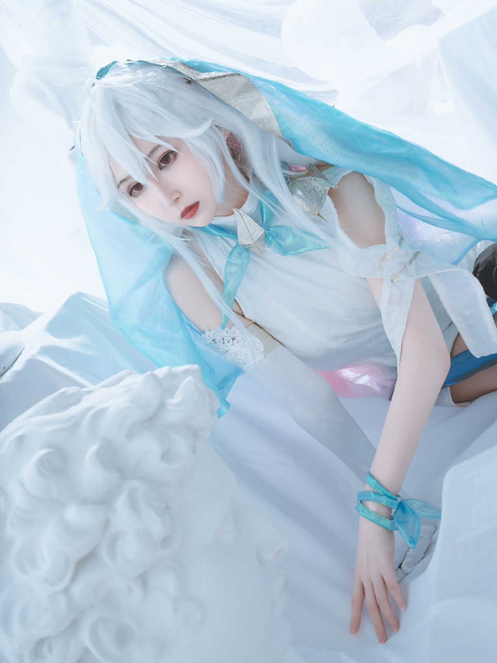 魔女之泉艾露迪cos:跟家里的玩偶一摸一样