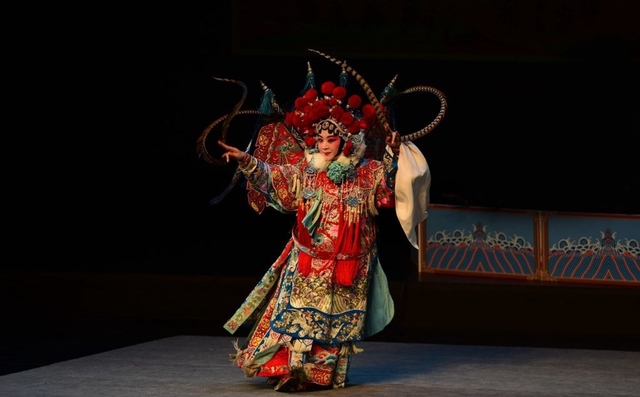 《穆桂英挂帅》剧照:原来国粹也可以这么美!连老外也赞不绝口!