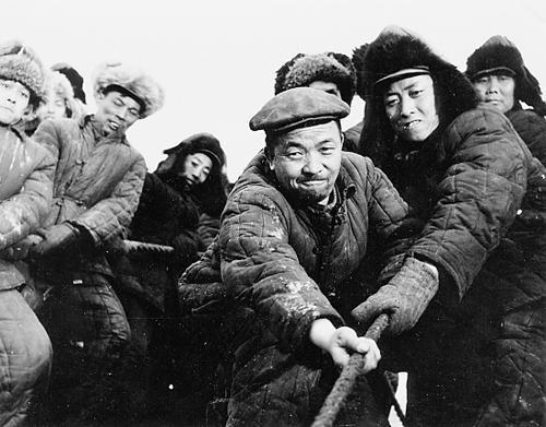 "铁人"王进喜的这张照片泄露了什么?让日本人因它获利千万