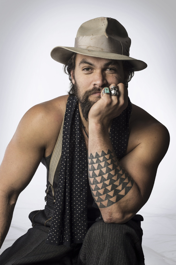 说完美女,再说说帅哥,今年全球百大帅哥第一名,是《海王》男主角jason