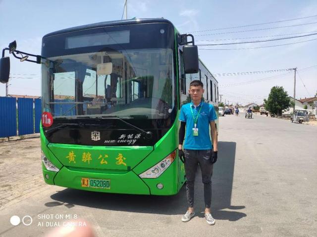 黄骅11路公交车紧急停车转移乘客,只因为