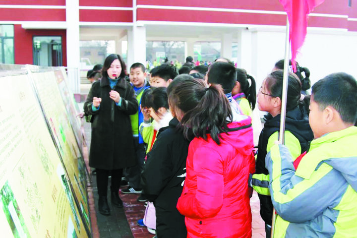 展示淄川丰富文化资源 "流动博物馆"走进鲁泰洪山小学
