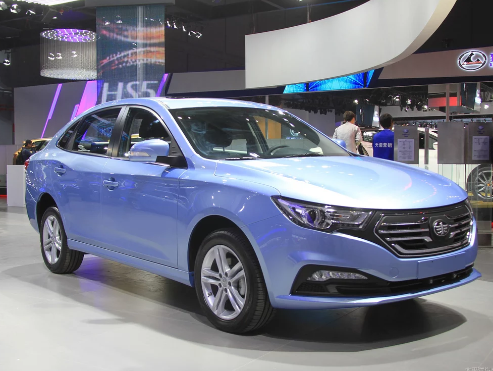 看起来就有气质的奔腾b30新能源