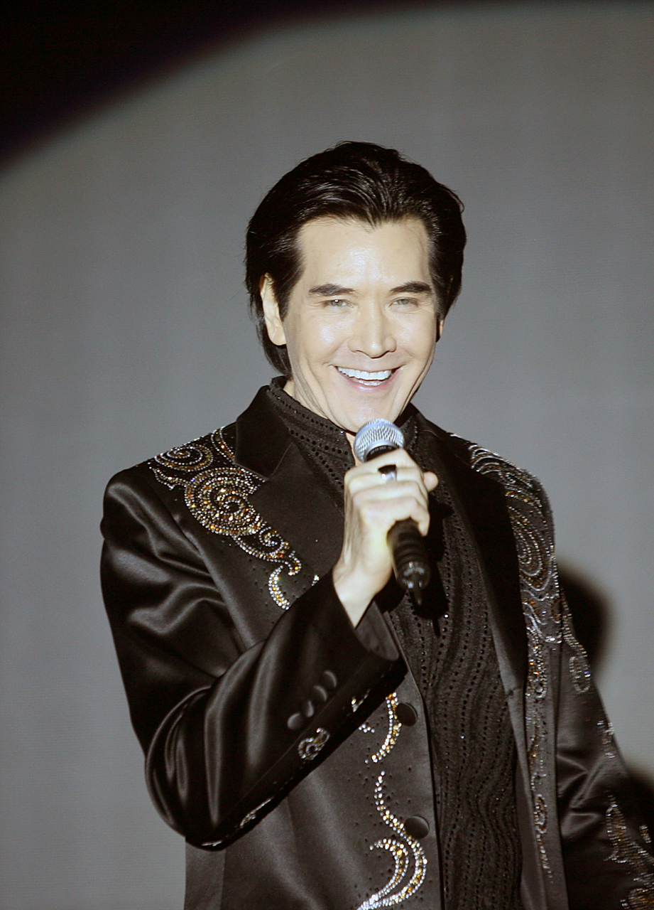 费翔的聪明与才华让他成为了封神榜上的一位独特存在.