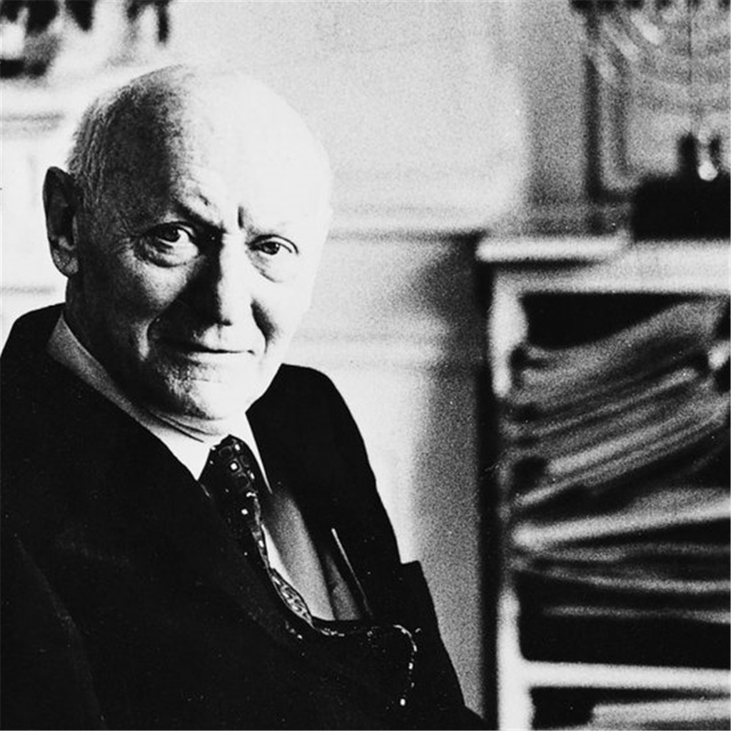 辛格是创造当代犹太人生活的史诗,他称为使用意第绪语的萨克雷