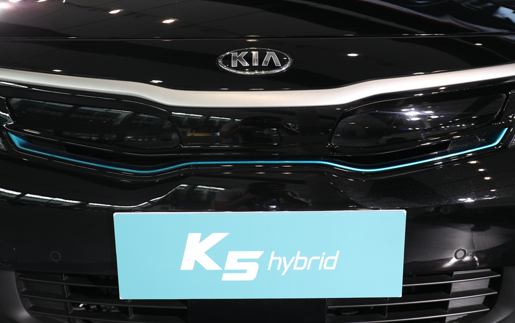 解读一款起亚k5混合动力的外观之美