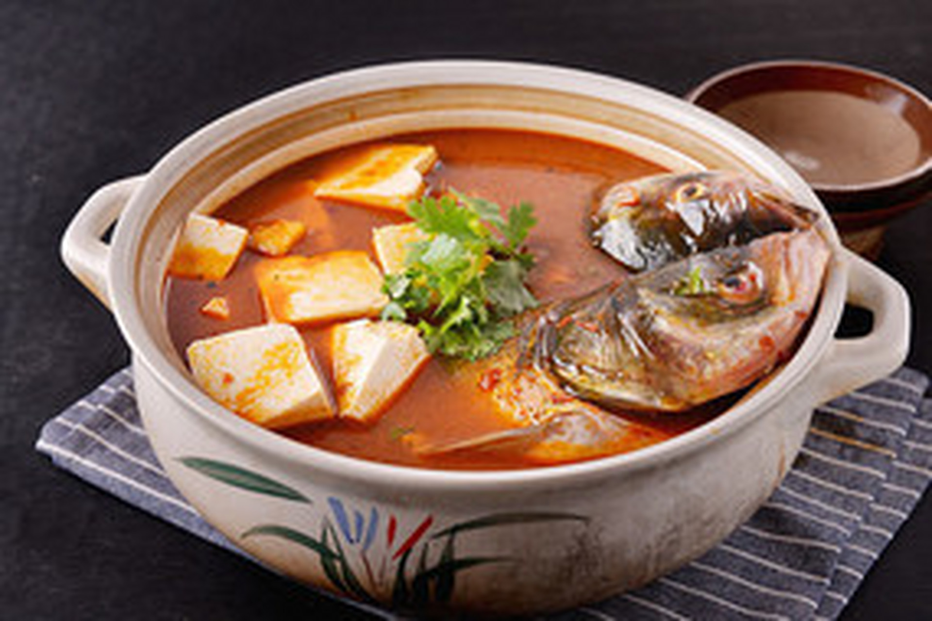 砂锅鱼豆腐图片高清图片