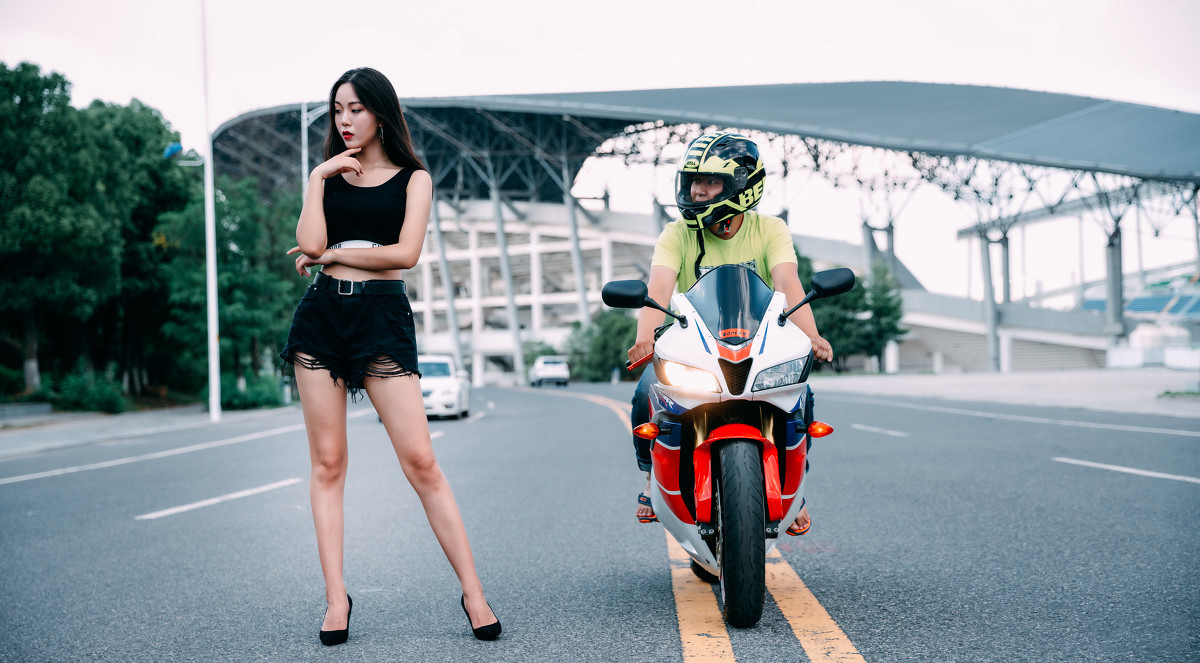 人像摄影:美女摩托车手养成记