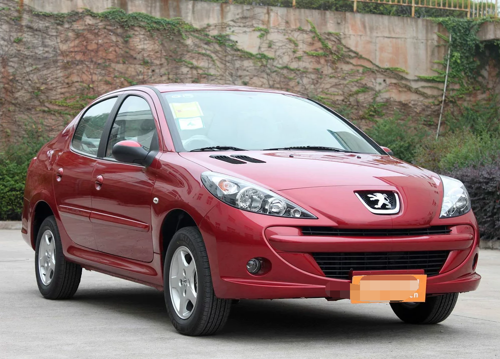 看起来就霸气的标致207三厢 1.6l 手动 驭乐版