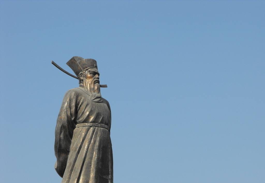 包拯断案神勇世人皆知,故得包青天称号,更是一句话便找出凶手!