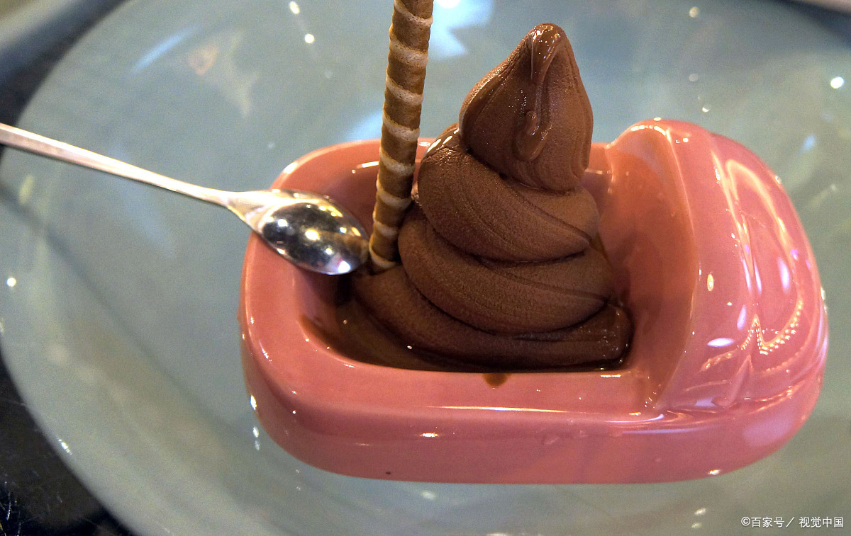 一篇"有味道"的文章,狗狗为什么要给自己身上蹭屎?