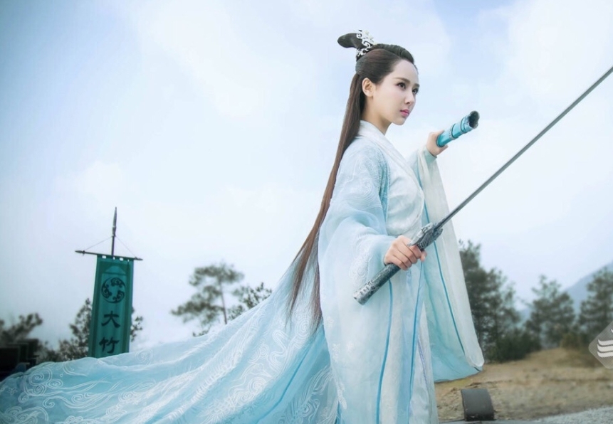 穿越重生,她练剑修仙为回家,回头却成第一女剑仙的4本修真文