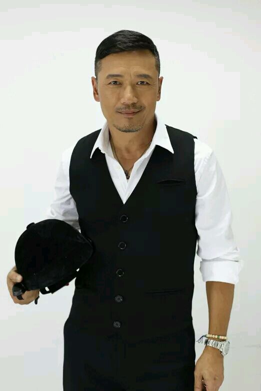 60岁苗侨伟近照,帅气不输38岁的黄宗泽,简直就是女性杀手!