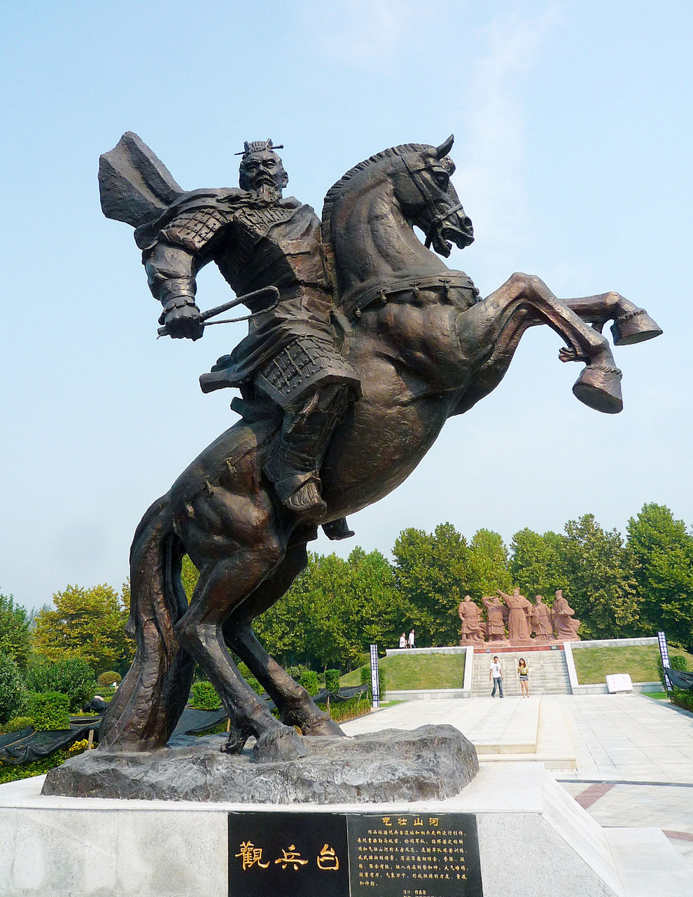 当年,匈奴肆虐中原,国家陷入危机,年仅18岁的霍去病毫不畏惧,主动请缨