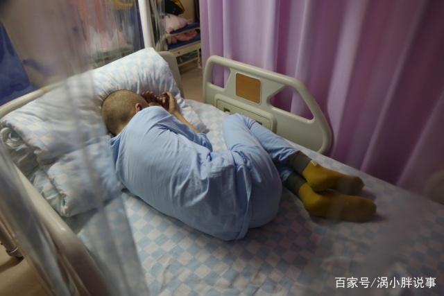 10岁男孩患重病仨月未进食,住院的他渴望春节能陪家人吃顿团圆饭