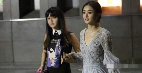 赵丽颖结婚后,助理元元也迎来休假,瘦身成功的她神似这位女星!