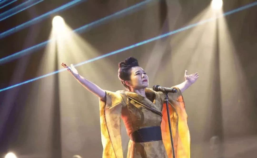 《歌手2019》龚琳娜强势砸场,刘欢吴青峰纷纷"忐忑"不安!