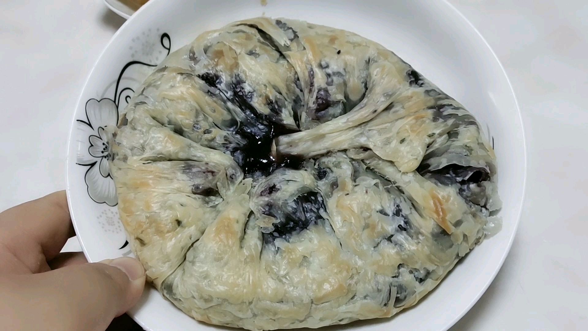 黑米馅饼这么做简单又好吃,你学会了吗