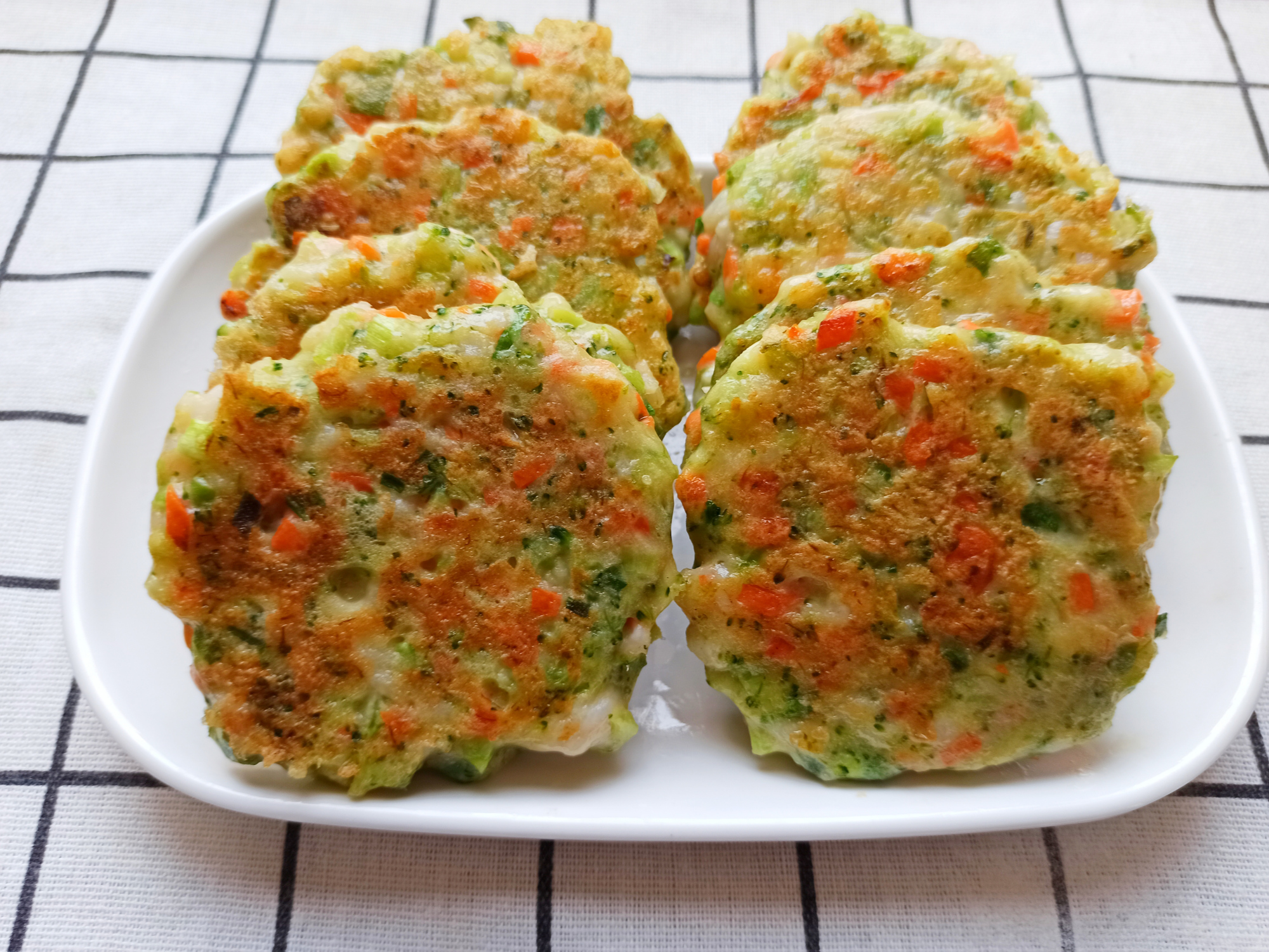 多给孩子吃这蔬菜饼,增强免疫力,秋冬少生病,鲜嫩美味又解馋