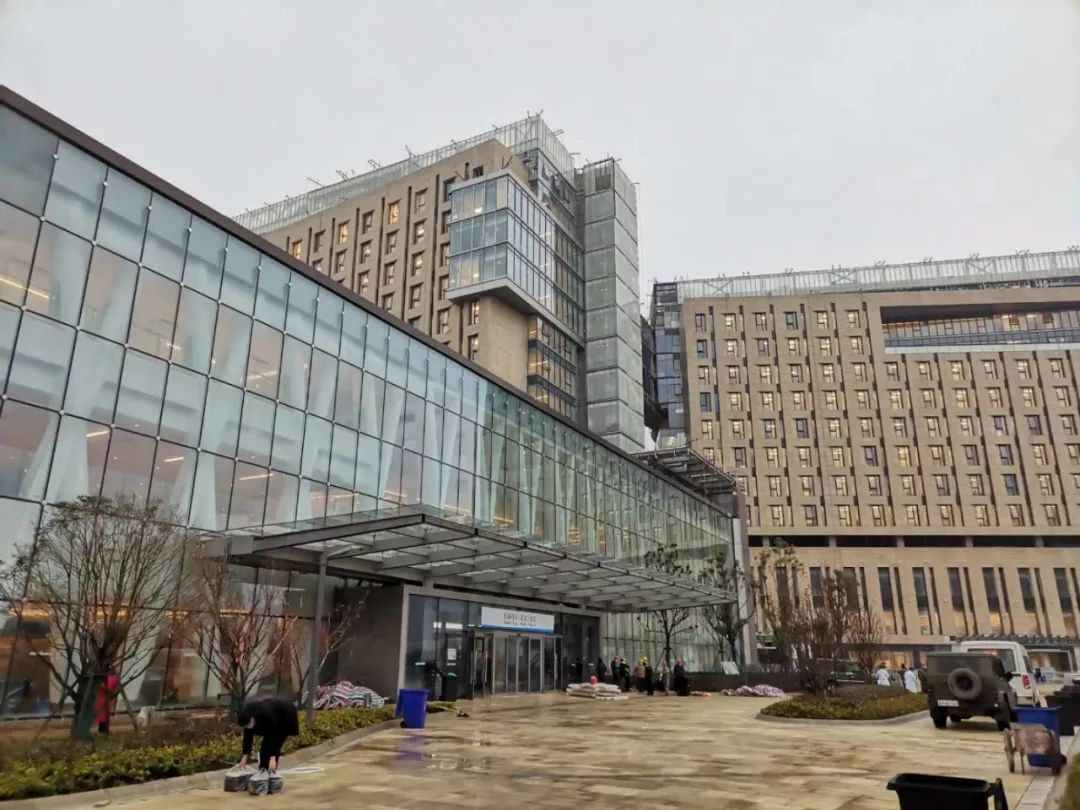 武汉泰康同济医院不断加大科学施治力度