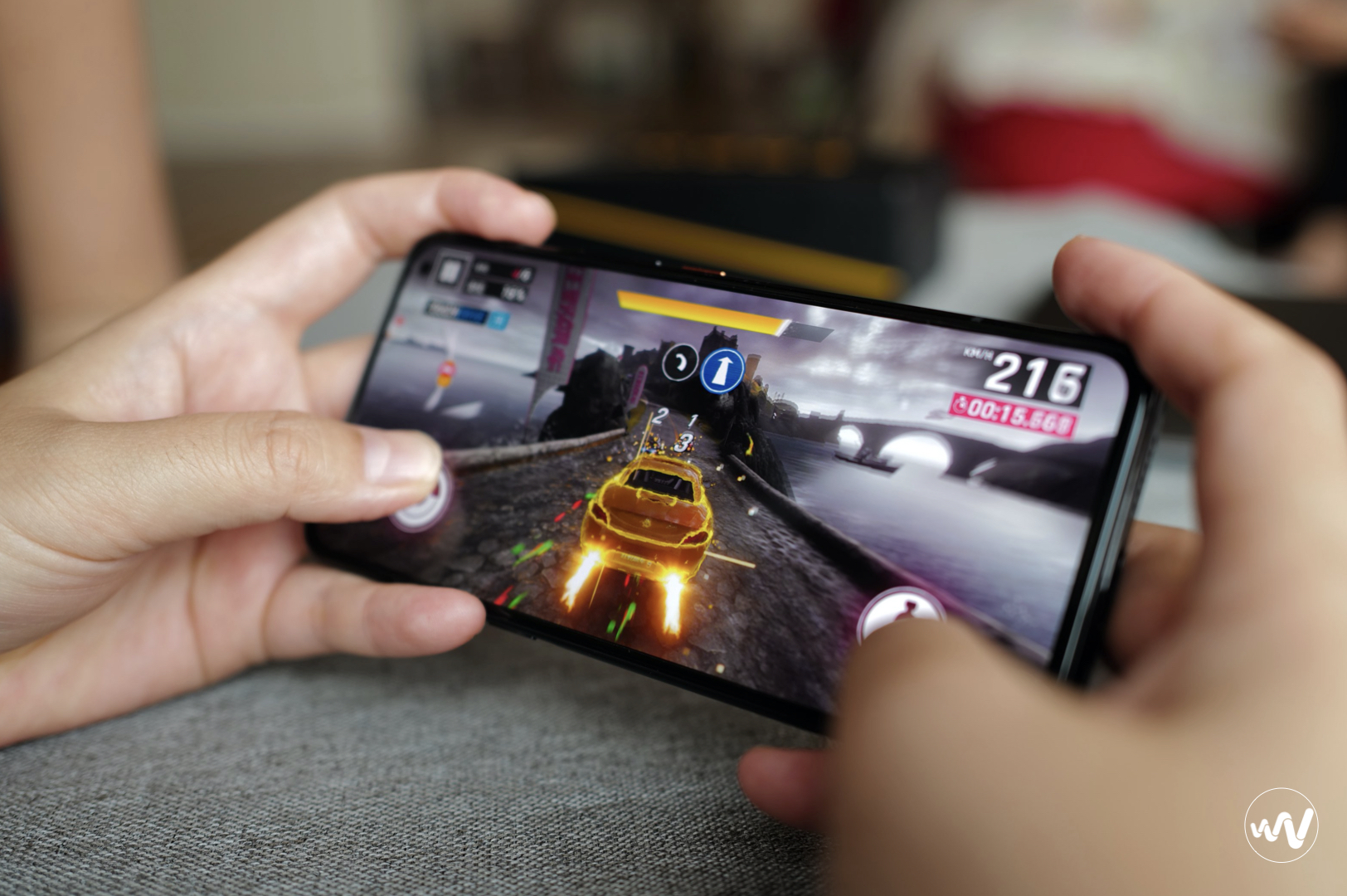 上手体验 iqoo 3:一款很能打游戏的 865 旗舰手机