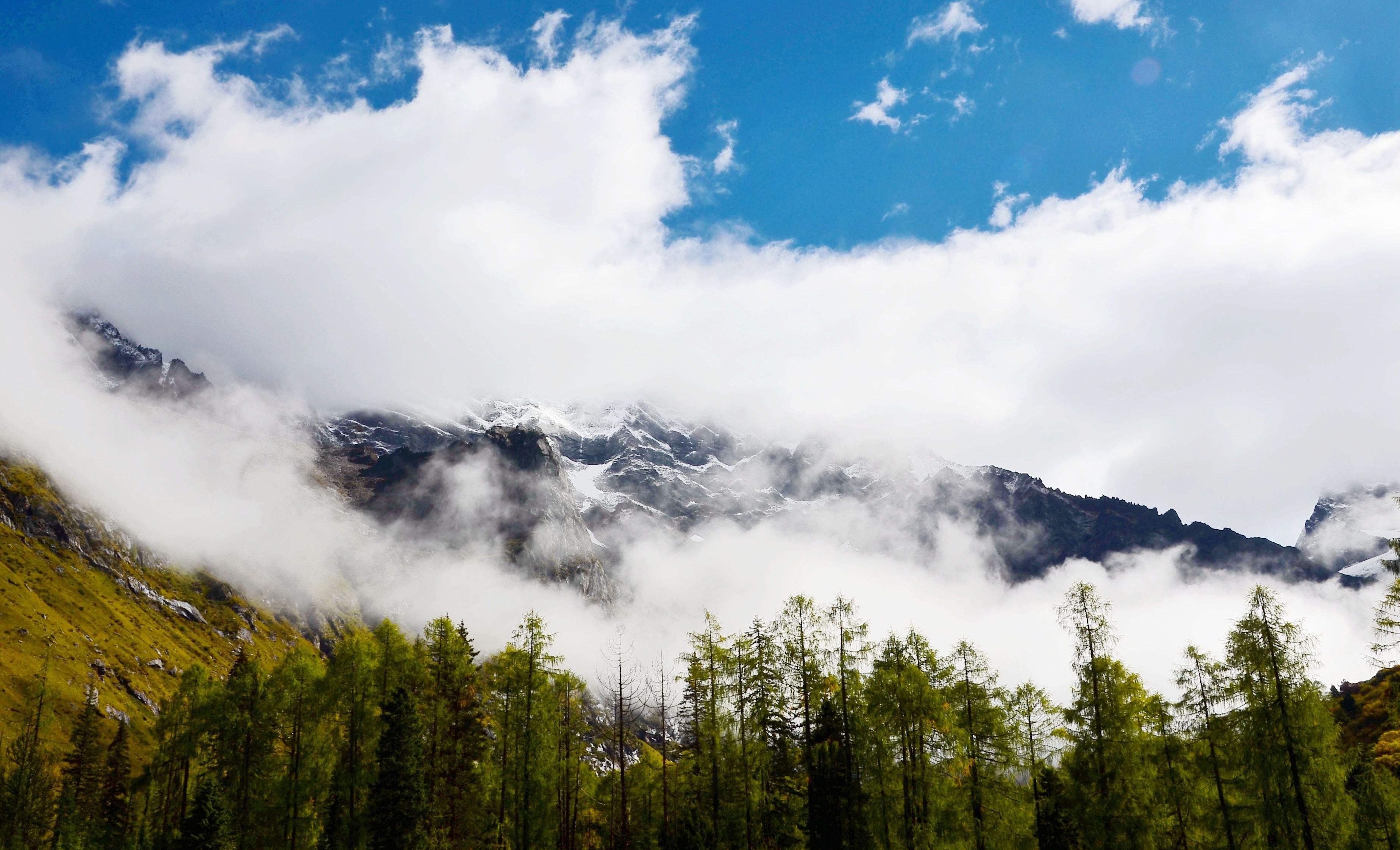 被上天宠爱的"蜀山皇后"- 成都骄子四姑娘山
