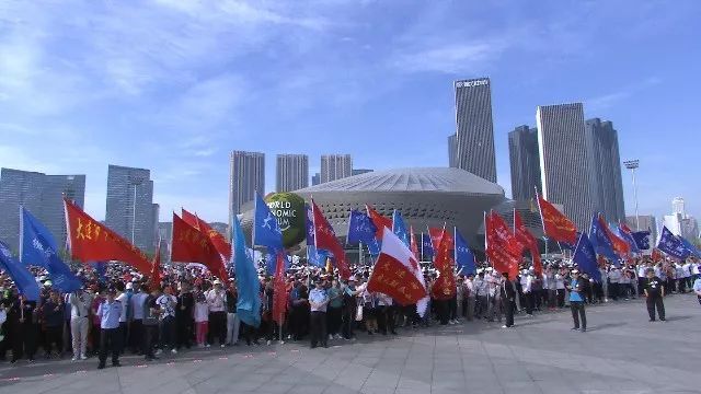 大连十九届徒步大会图片