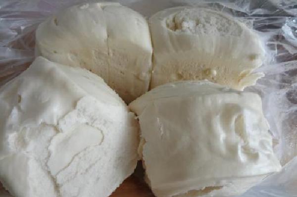 节日回家一趟,看到儿子在吃干馒头,我打婆婆一巴掌后哽咽不语!