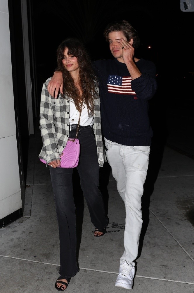 taylor hill 街拍,和男友在西好莱坞外出