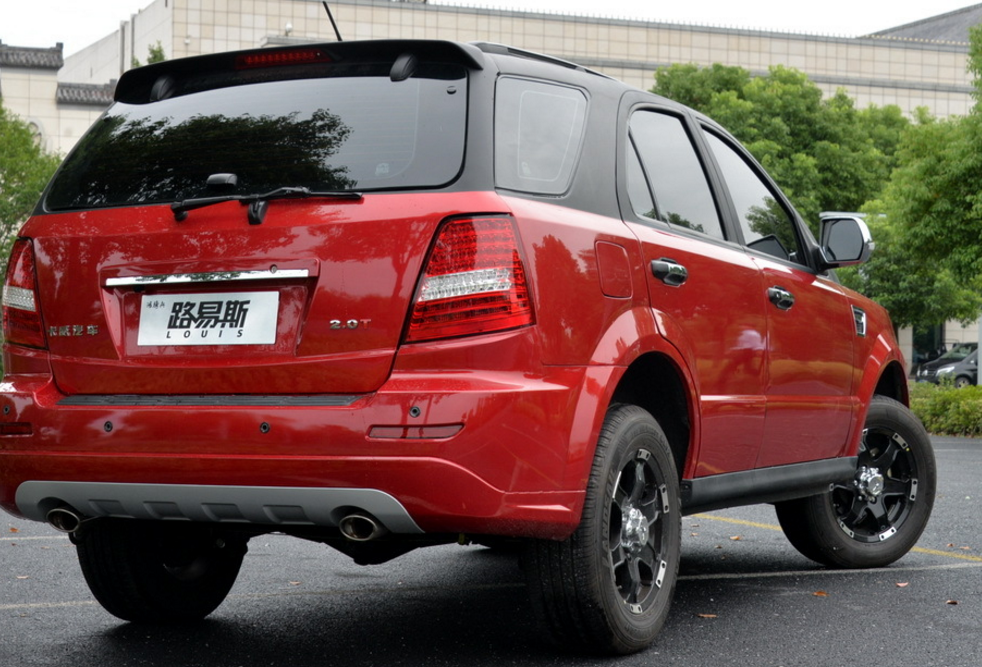 路易斯的汽车解析,外观大气沉稳,科技感十足!