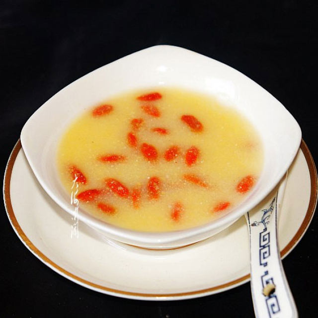 枸杞玉米面粥,1块钱能煮一大锅,早餐的最佳伴侣,老人孩子都爱吃