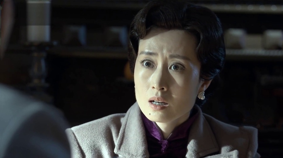 《伪装者》明镜扮演者刘敏涛的剧照,气质干练,演技杠杠的!