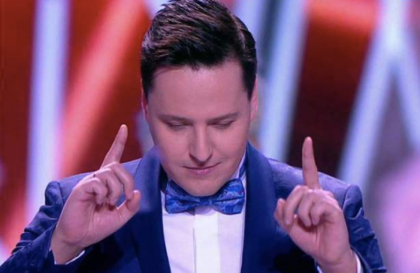 他长相清秀,人称海豚音王子,如今胖成油腻大叔,让人唏嘘