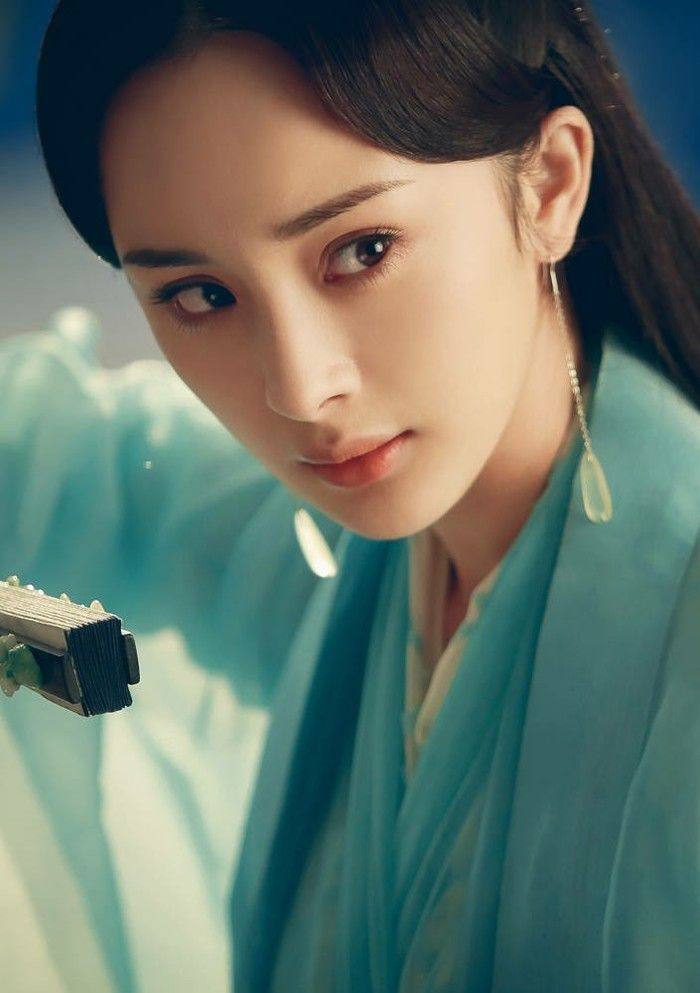盘点这四位女星的古装蓝色造型,杨幂的仙气,而她却有