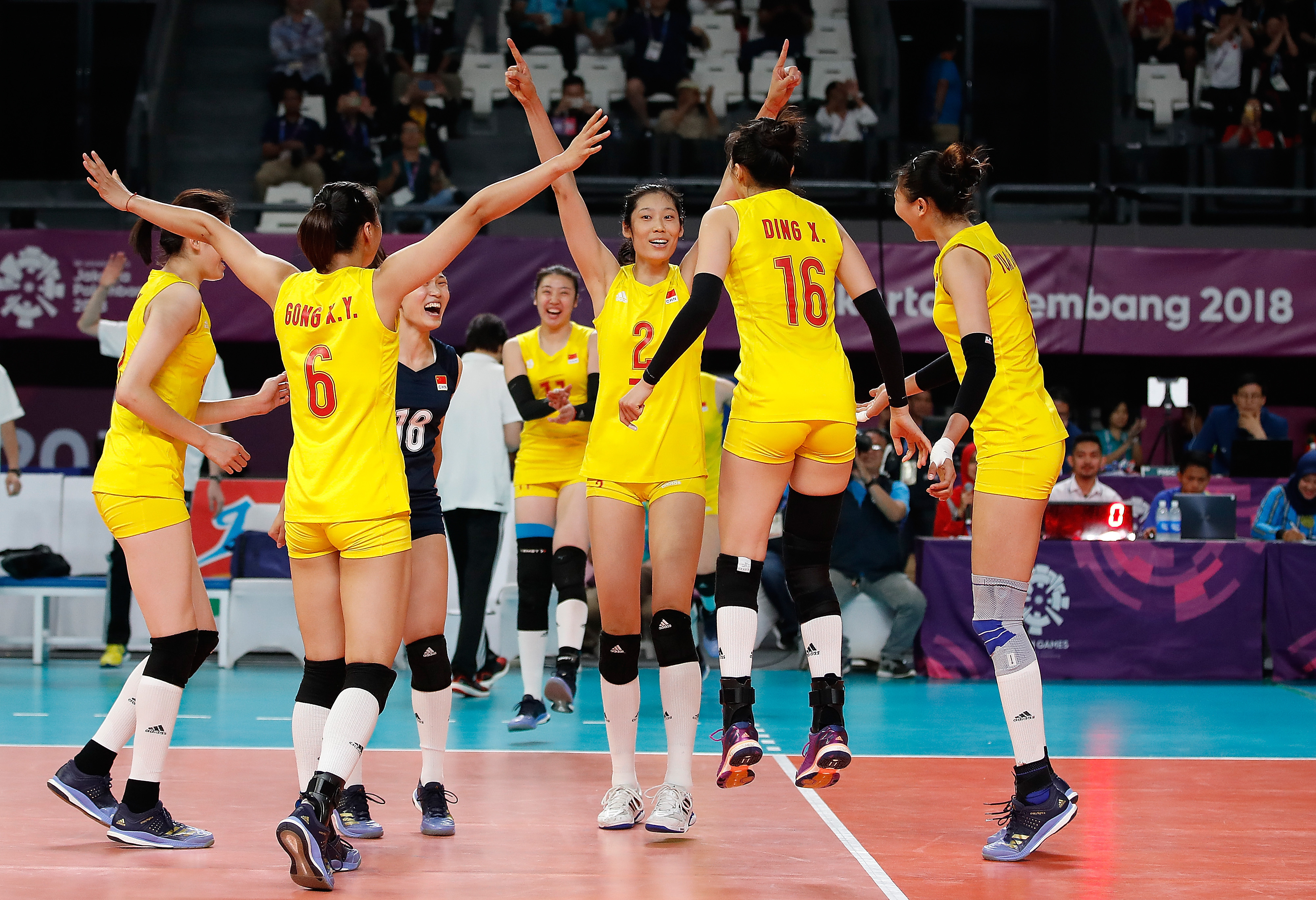 排球——中国队晋级女子决赛(5)