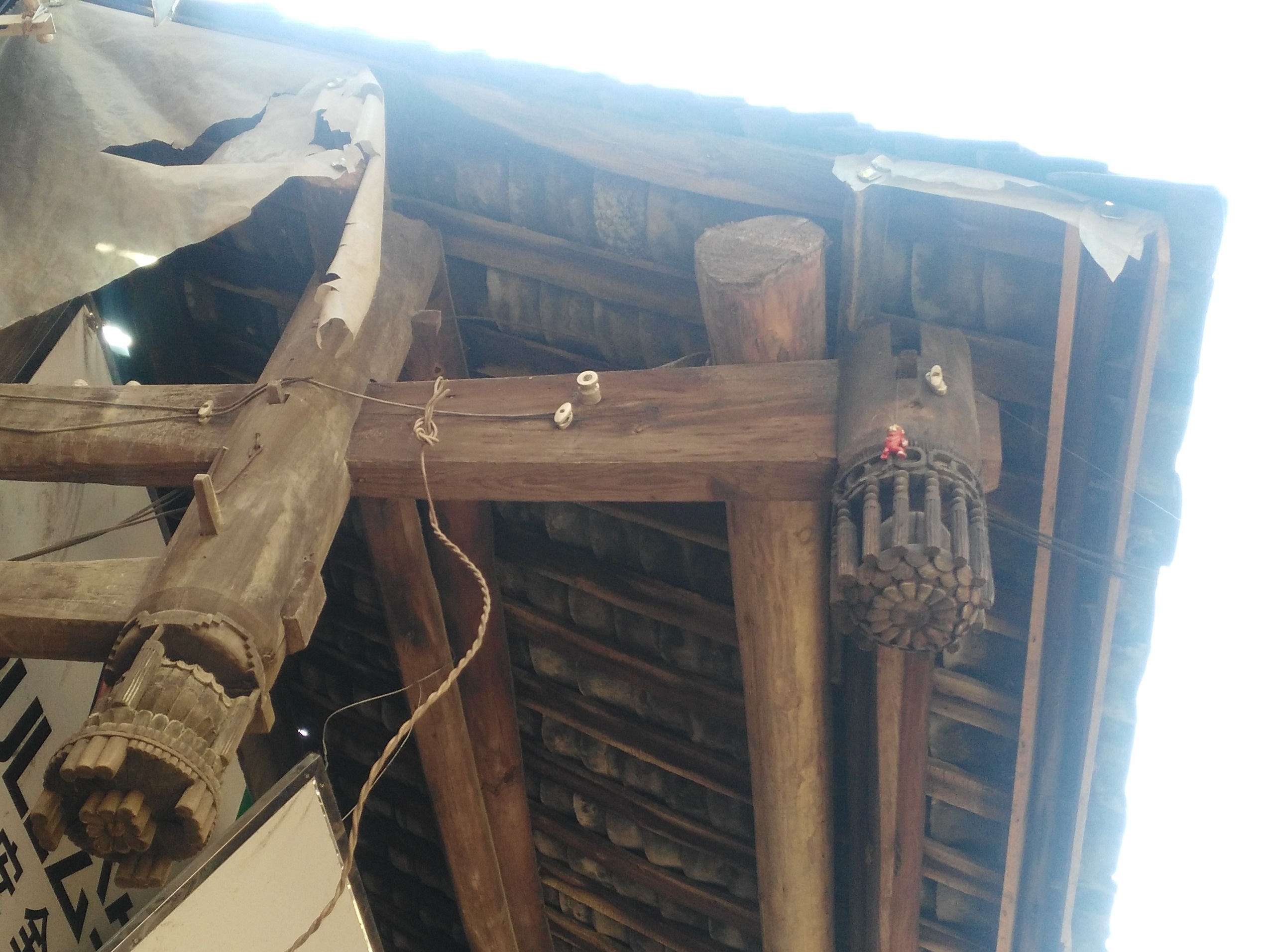 带阳台的古建筑