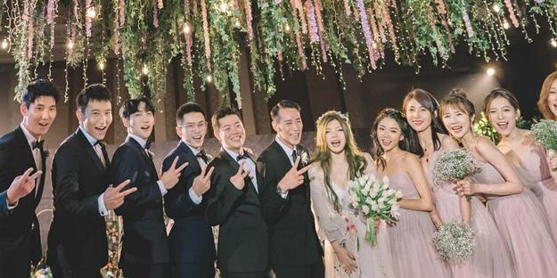 赵薇首作证婚人出戏豪华婚礼,郑恺前女友做伴娘,新郎背景很大