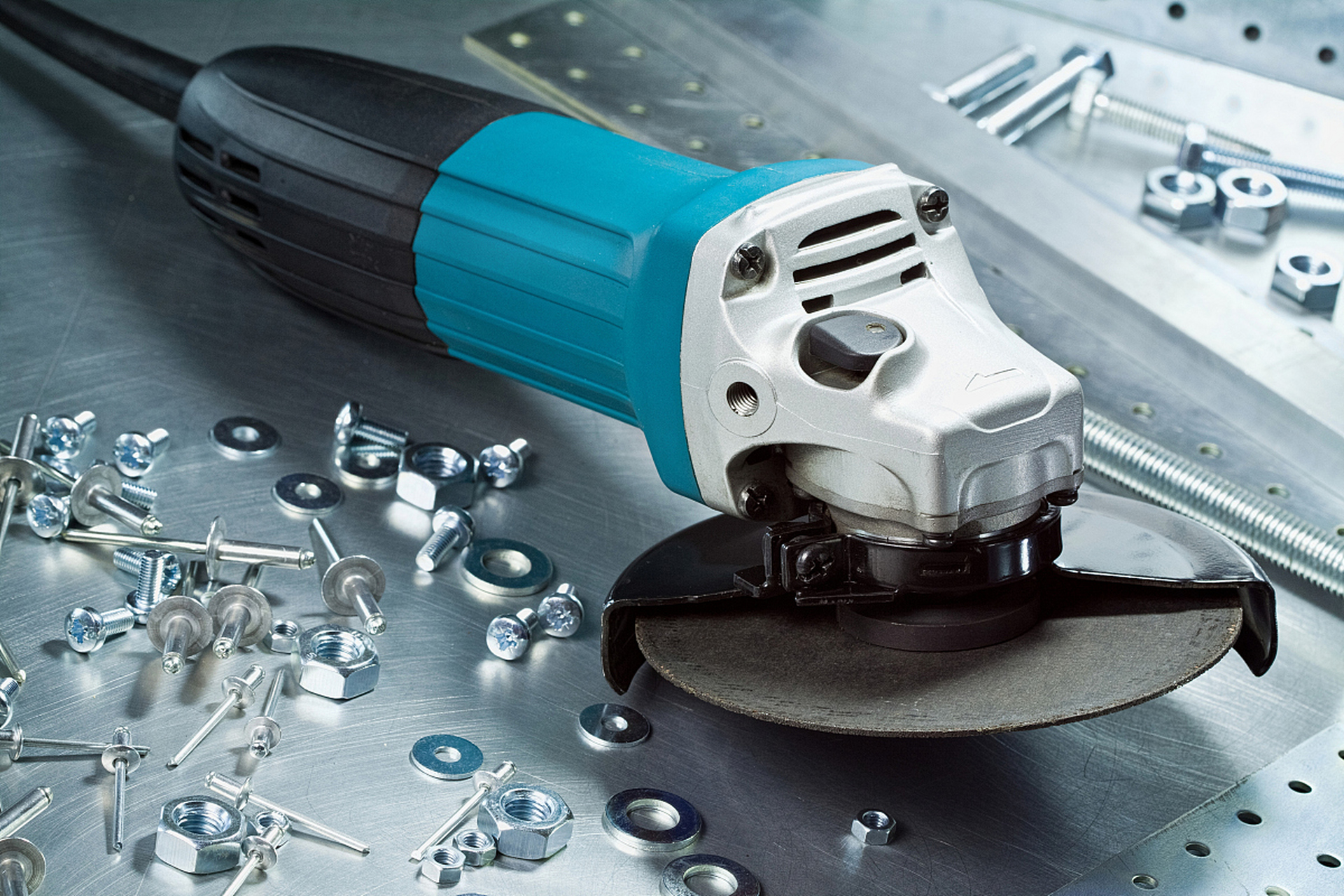 欧莱德电动工具是一款高效,耐用,功能强大的优质工具,具有高效性能