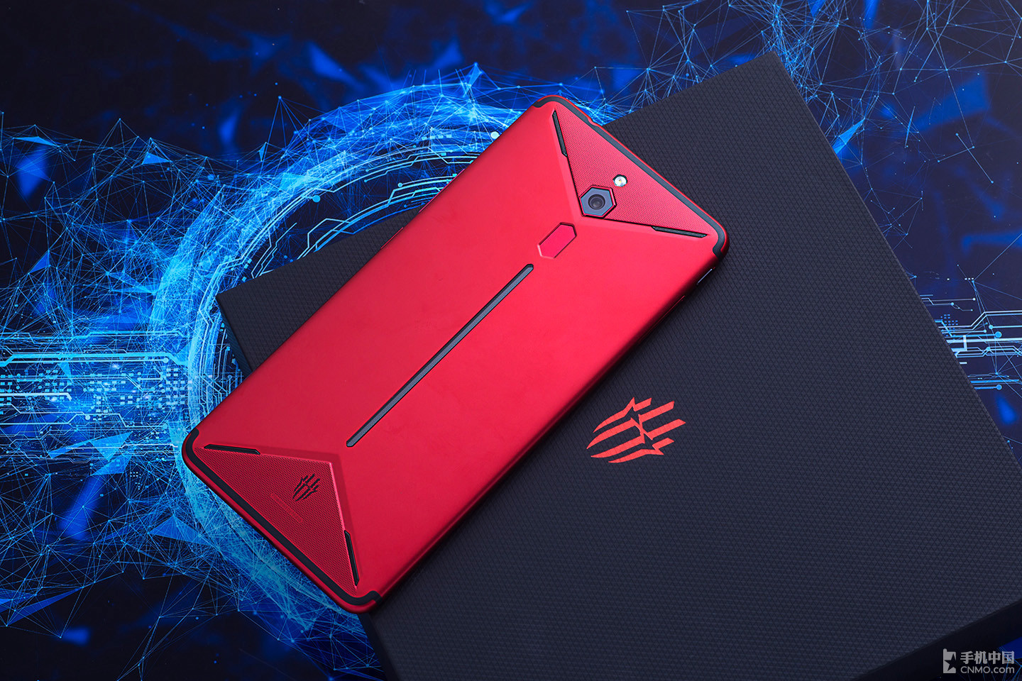 烈焰战神 红魔mars电竞手机烈焰红图赏