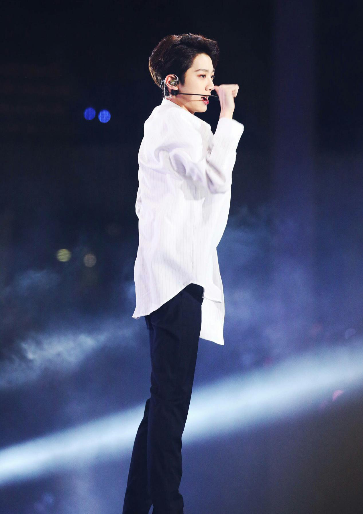 舞台事故处理能力满分,赖冠霖:年纪小不是借口!