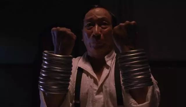 它的出现,甚至影响了周星驰和《东成西就》