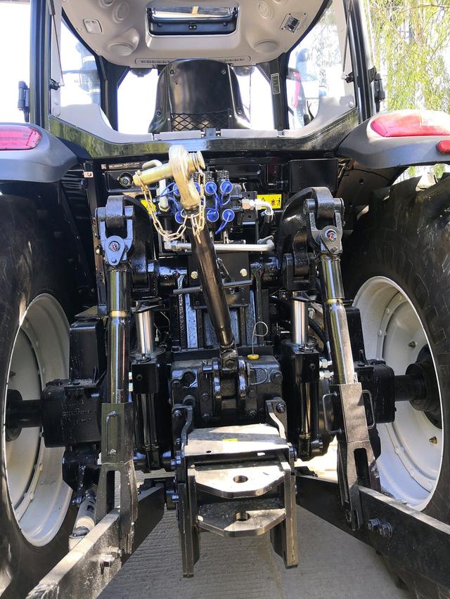 有些农机人把雷沃mr2104拖拉机和东方红ld2104拖拉机,并列为选购名单