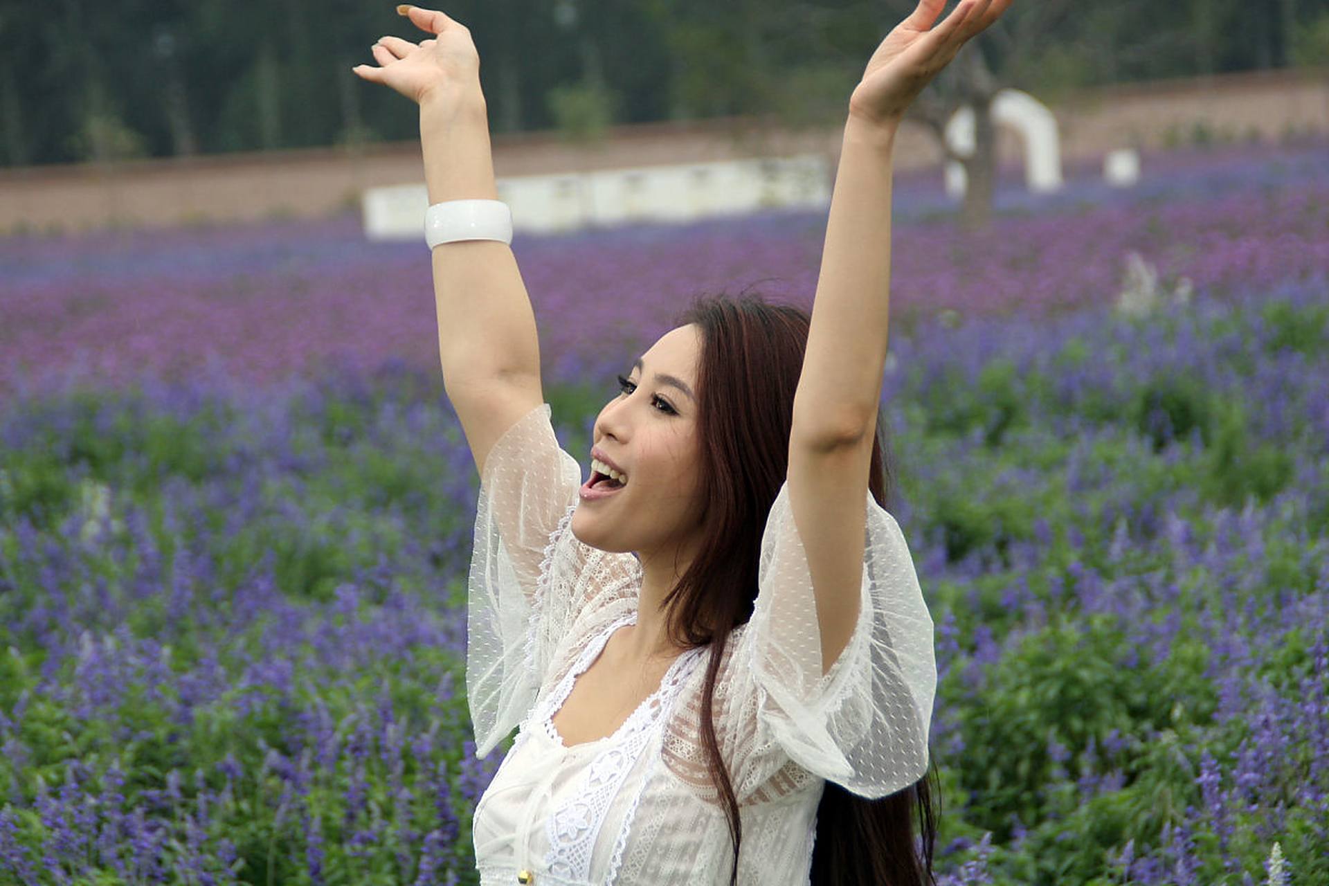 王强40岁离婚,并很快再婚,二婚初期,新妻子个性独立