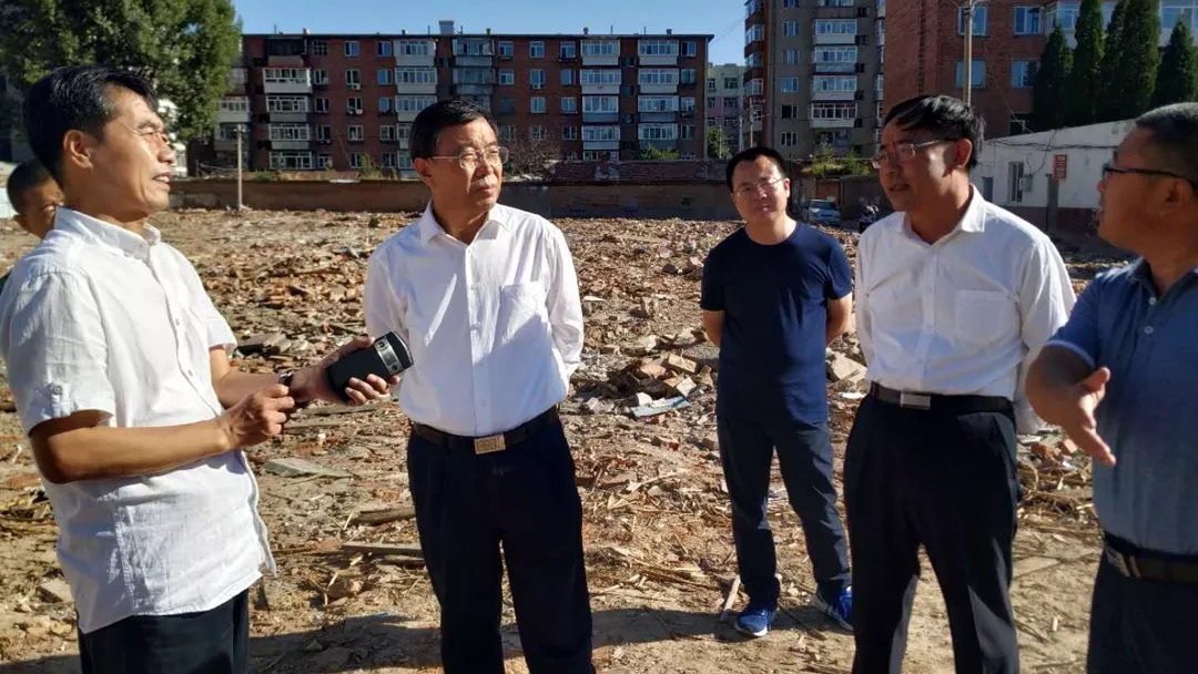 林晶华调研教育重点项目建设工作